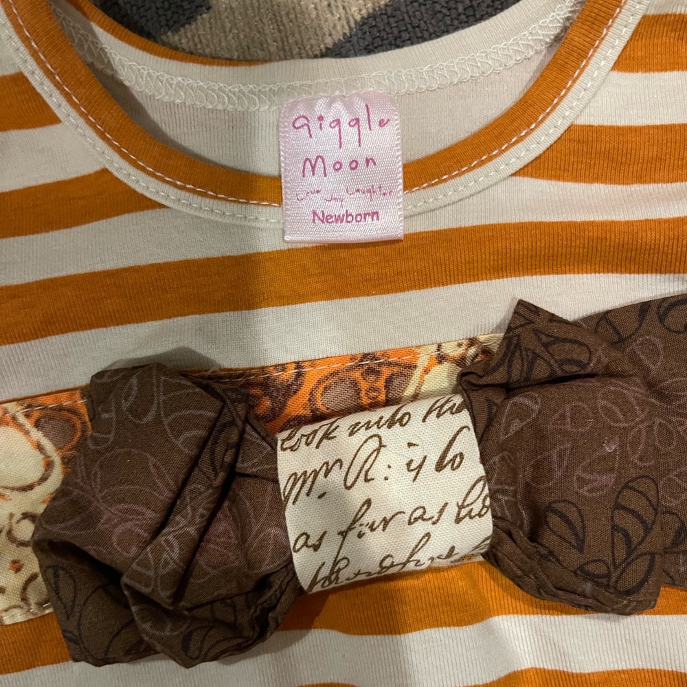 Newborn fall romper - Picture 2 of 4